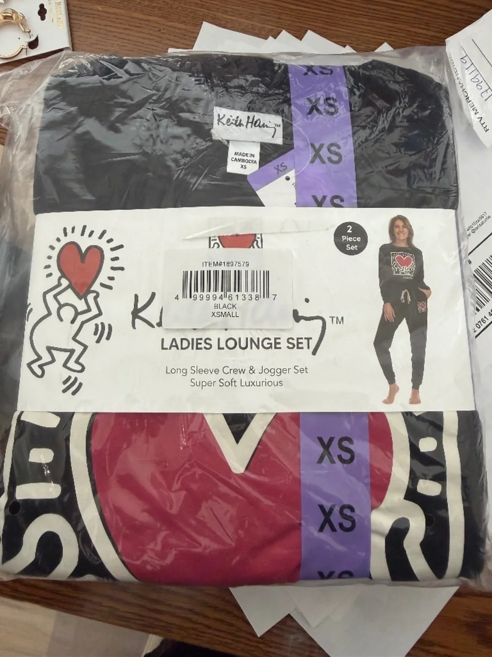 Keith Haring Womens Two Piece Super Soft Luxurious Fleece Lounge Pajama Set XS - Picture 4 of 4